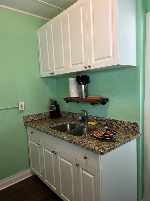 Cosy 3-bedroom Downtown Walk To Convention Center