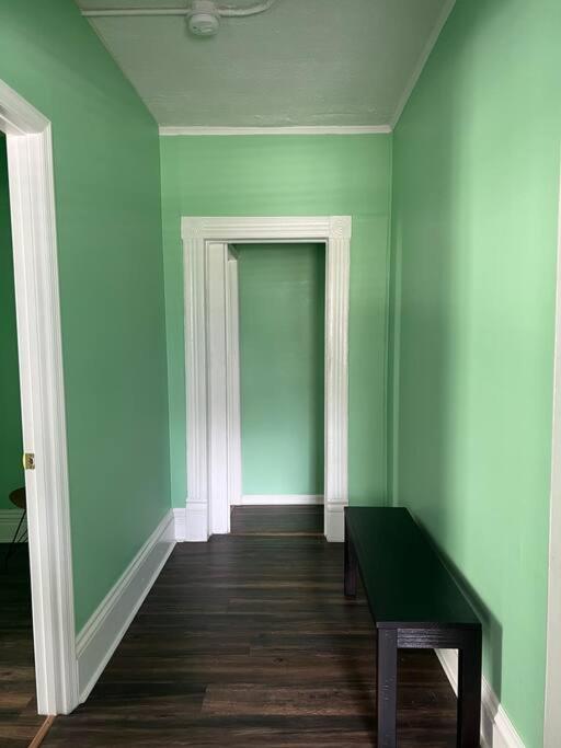 Cosy 3-bedroom Downtown Walk To Convention Center Apartment Tampa